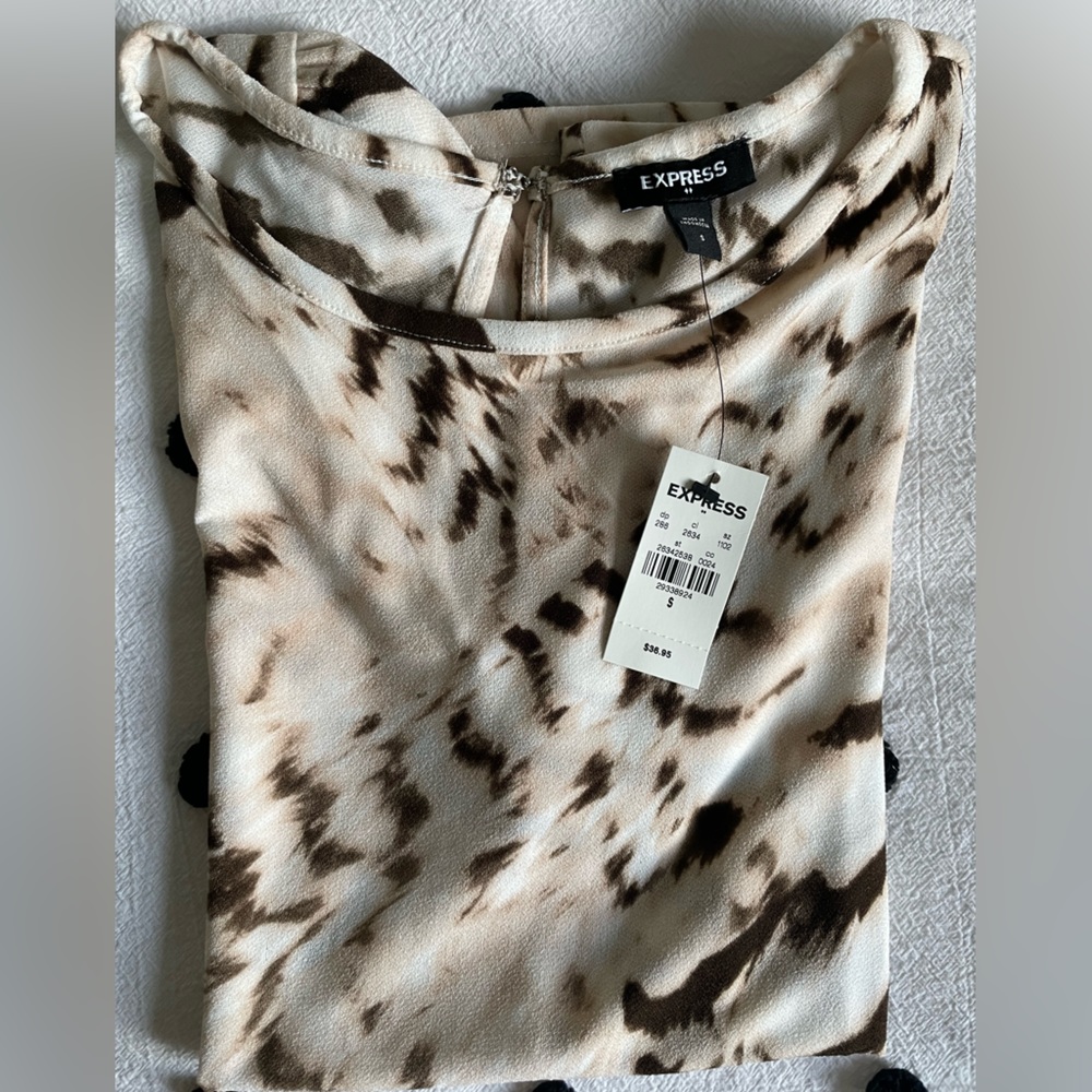 Women’s print top size S